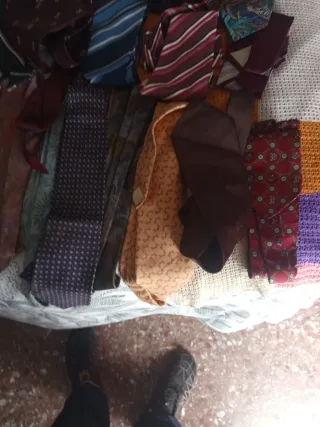 Lote de corbatas variadas