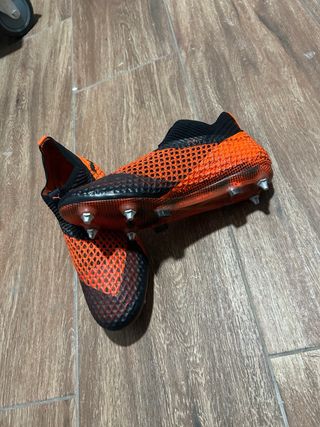 Botas de fútbol Puma Talla 43 precio negociable