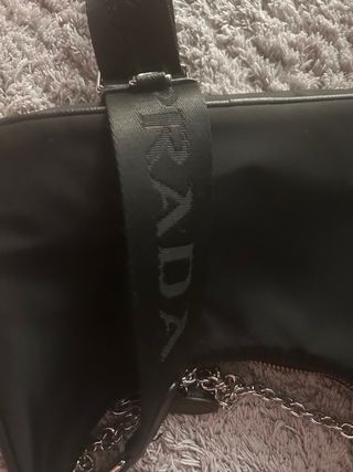 Bolso Hombro Nylon Negro Prada Re-Edition