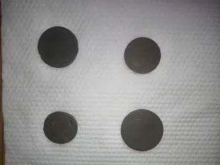 Lote de 4 monedas antiguas