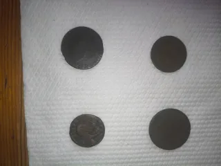 Lote de 4 monedas antiguas