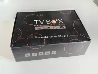 Dos Smart TV Box