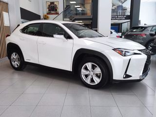 Lexus UX 2.0 250h Business 4WD Navigation