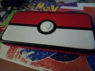 Nintendo 2DS XL Roja + SD 64GB + cargador