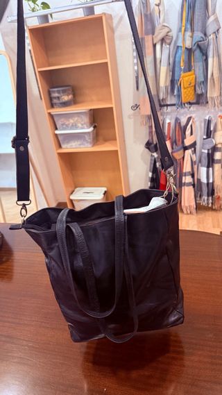 Bolso artesanal piel negro/marrón