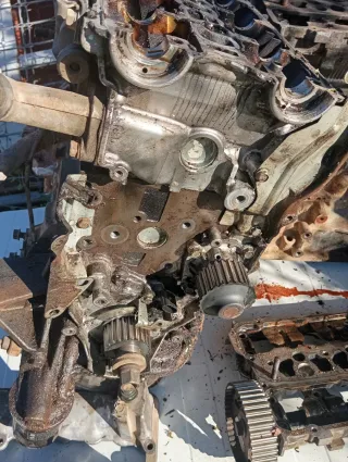 Motor Mitsubishi Montero IO Pinin 1.8,y un Bloque