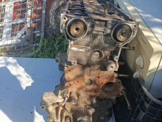 Motor Mitsubishi Montero IO Pinin 1.8,y un Bloque