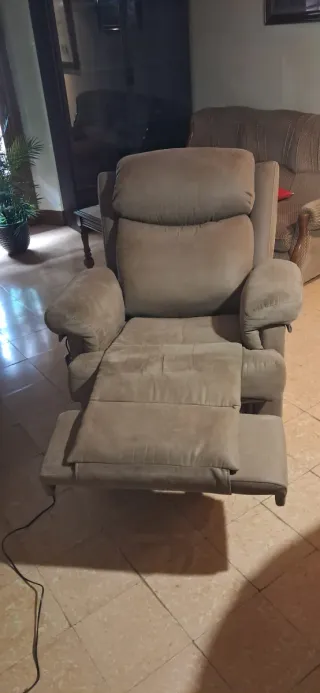 SILLON RELAX MOTOR + ELEVADOR. PERFECTO ESTADO.