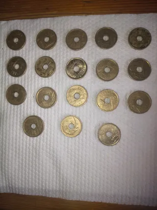 Monedas 25 Pesetas con Agujero