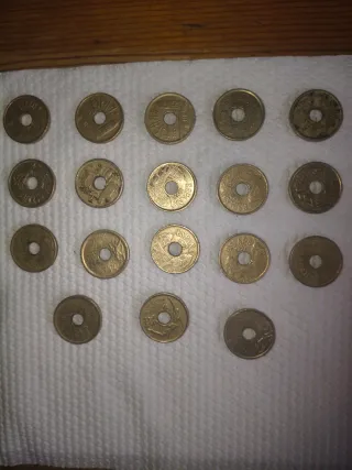 Monedas 25 Pesetas con Agujero