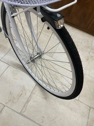 Bici da donna con cestino