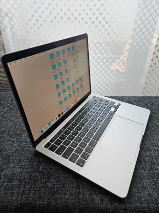 MacBook Pro 13 M2 8GB 512GB SSD 2022