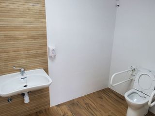 Local comercial en alquiler en Alhendín