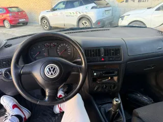 Volkswagen Golf 2000