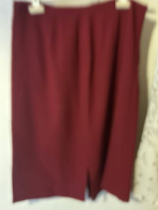 Lote 3 faldas (beige, roja)