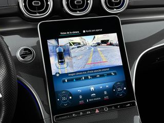 Mercedes-Benz C300e 2023