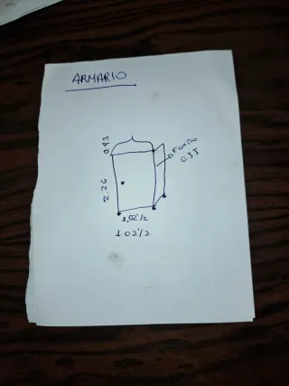 Armadio classico in legno massello