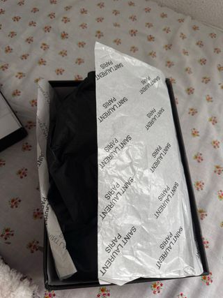 Saint Laurent Tacones Negros y Dorados