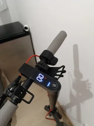 Patinete Eléctrico con garantía y dos baterias.