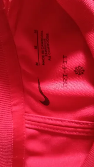 Camiseta Nike Roja