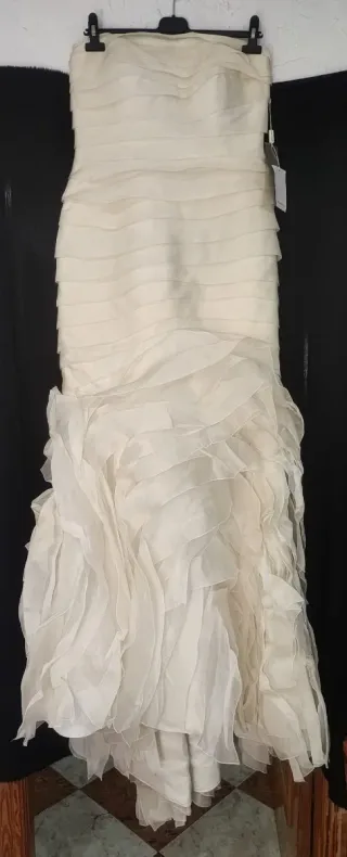 Vestido de Novia Blanco con Volantes