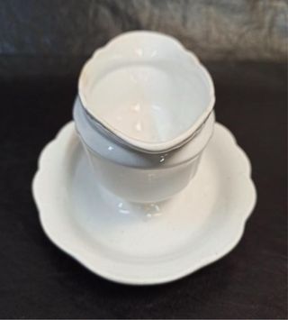 Salsera de porcelana china. C-24
