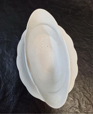 Salsera de porcelana china. C-24