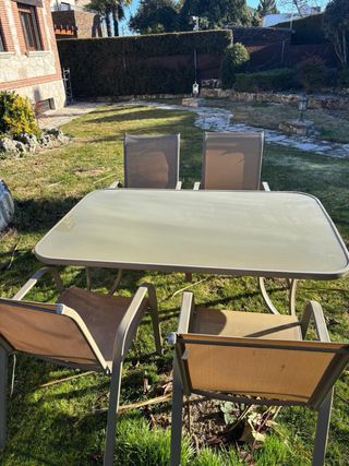 Mesa jardín cristal templado + 4 sillas