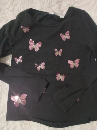 Camiseta HyM mariposas 7/8 años