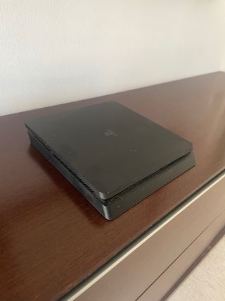 Consola Sony PS4 Negra