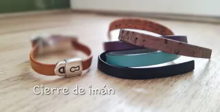 Pulseras hechas a mano con abalorios