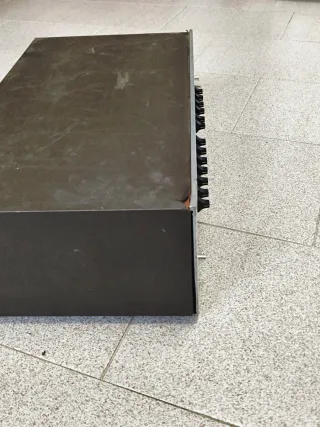 Rotel RE-700 Ecualizador Gráfico Estéreo