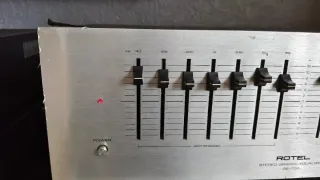 Rotel RE-700 Ecualizador Gráfico Estéreo