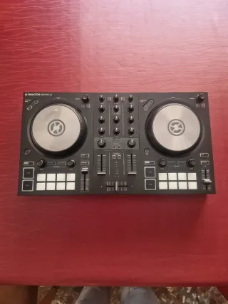 Controlador DJ Traktor Kontrol S2 + Licencia pro 3