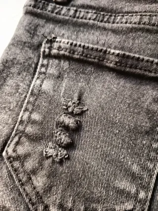 Pantalón corto gris talla S