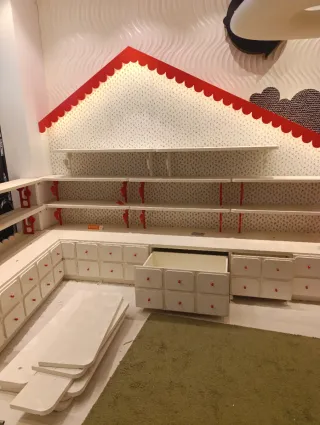 Mobiliario Comercio Cajoneras Rojo Blanco