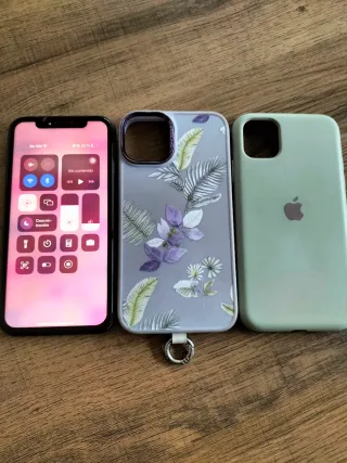 iPhone 11 128GB Negro + Fundas