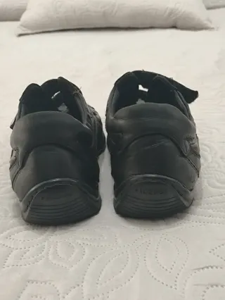 Zapatos Fluchos Negros Velcro