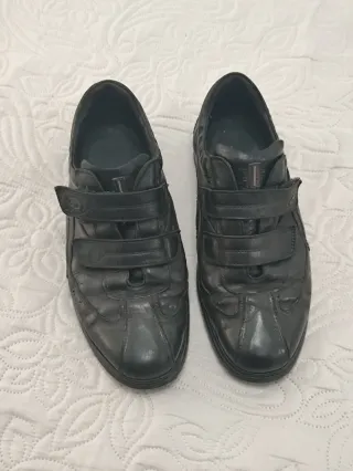 Zapatos Fluchos Negros Velcro