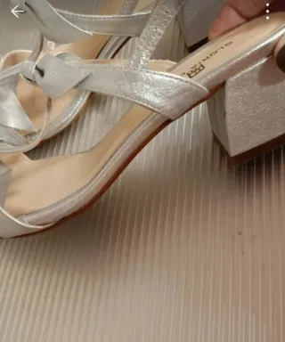 Sandalias Gloria Ortiz plateadas vestir