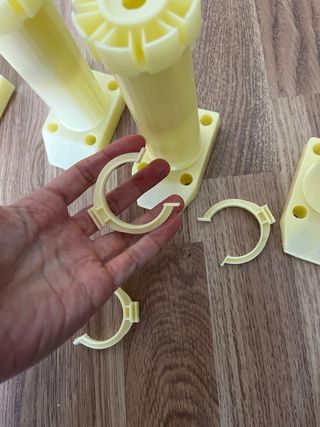 Patas Niveladoras Muebles (4uds) + Clips