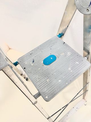 Escalera aluminio tijera 4 peldaños ALTIPESA