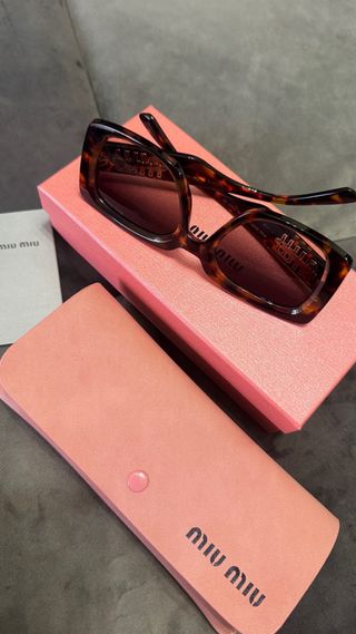 Óculos de Sol Miu Miu Castanhos