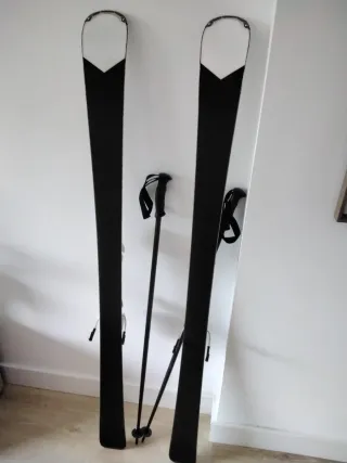 Esquís Wedze 550 con fijaciones