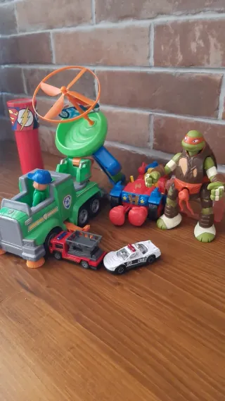 Lote Juguetes: Camión, Coche, Figura