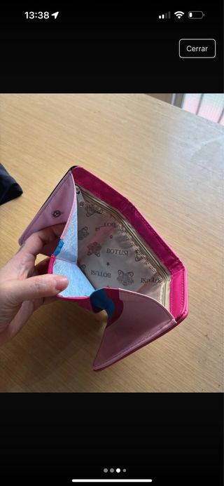 Cartera rosa con diseño de Edimburgo