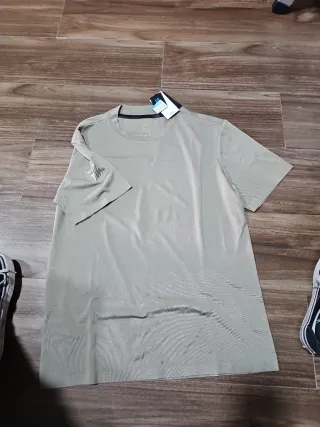 Camiseta deportiva Mango beige verde