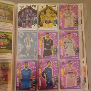 Álbum Adrenalyn 24-25 con 400 cartas