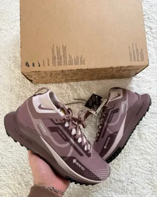Nike React Pegasus Trail 4 GTX Morado
