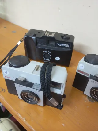 3 Fotocamere Vintage Canon e Kodak